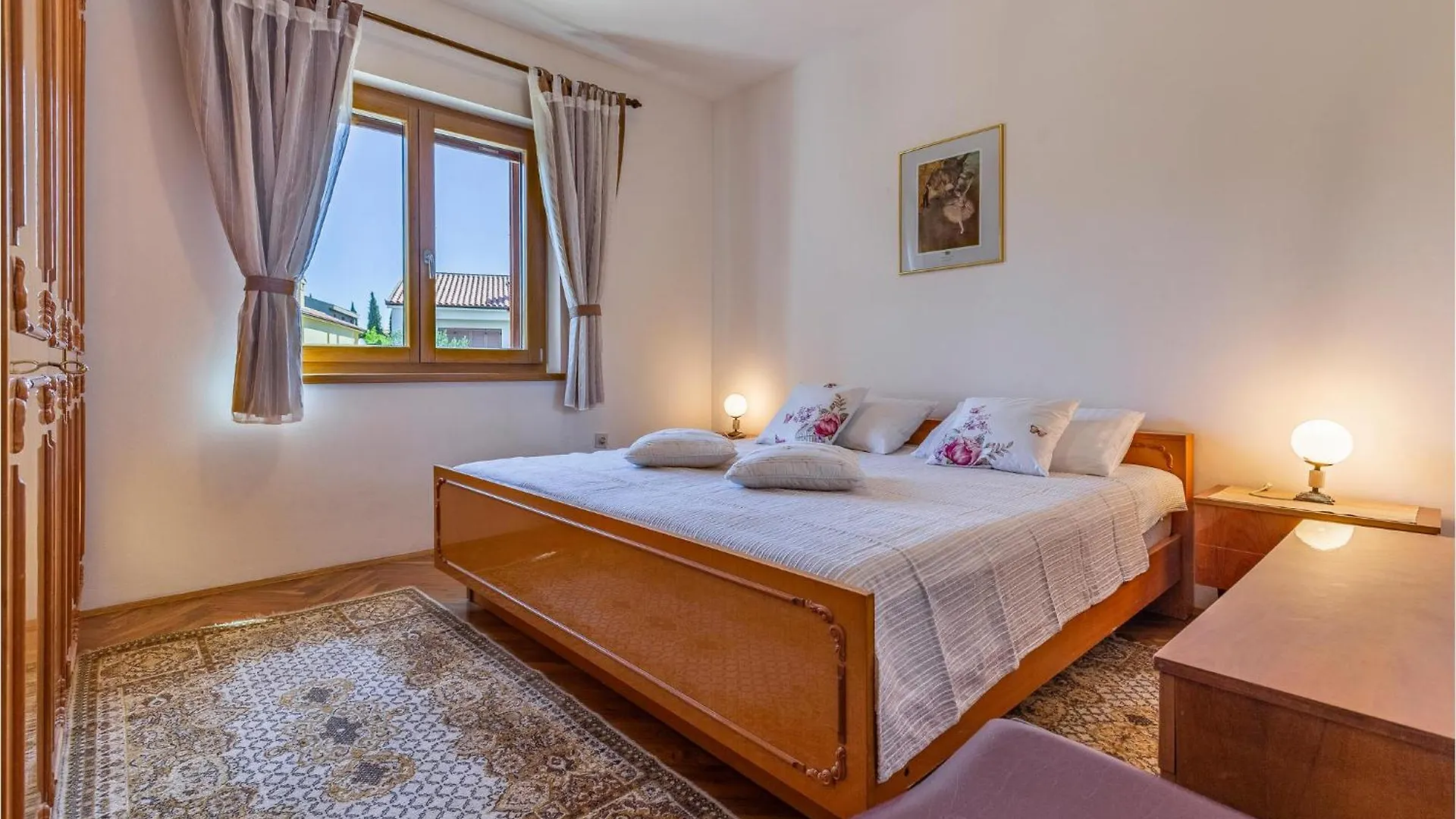 Awesome Apartment In Medulin With Kitchen 0*,